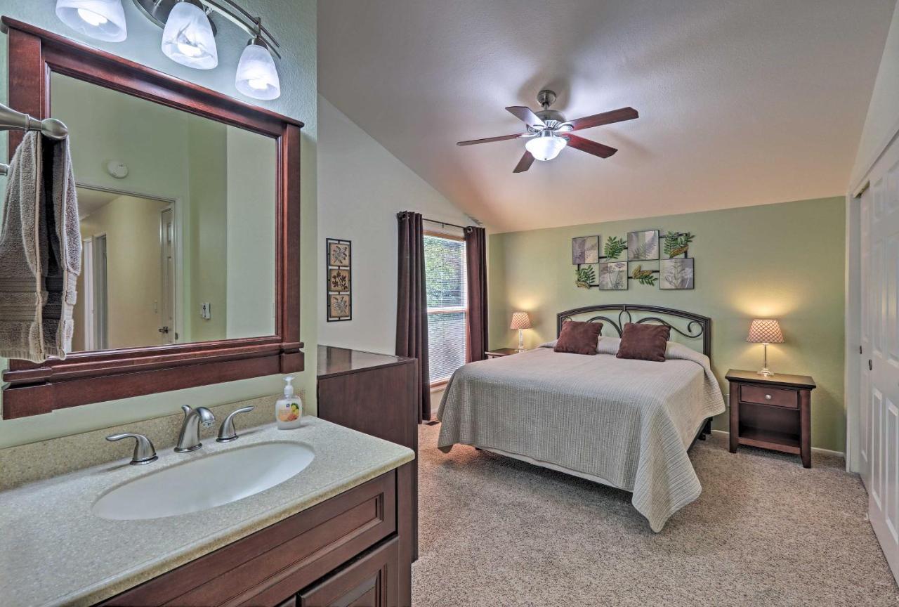 Flagstaff Townhome With Deck Easy Access Downtown! Eksteriør billede