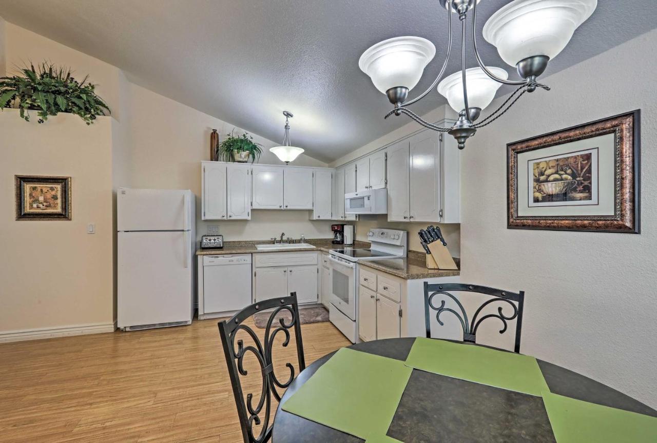 Flagstaff Townhome With Deck Easy Access Downtown! Eksteriør billede